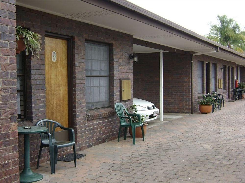 Chalet Motor Inn Bundaberg Exterior photo