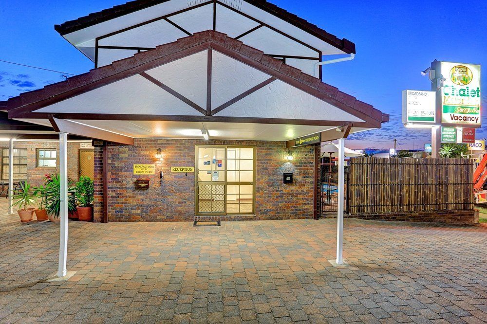 Chalet Motor Inn Bundaberg Exterior photo